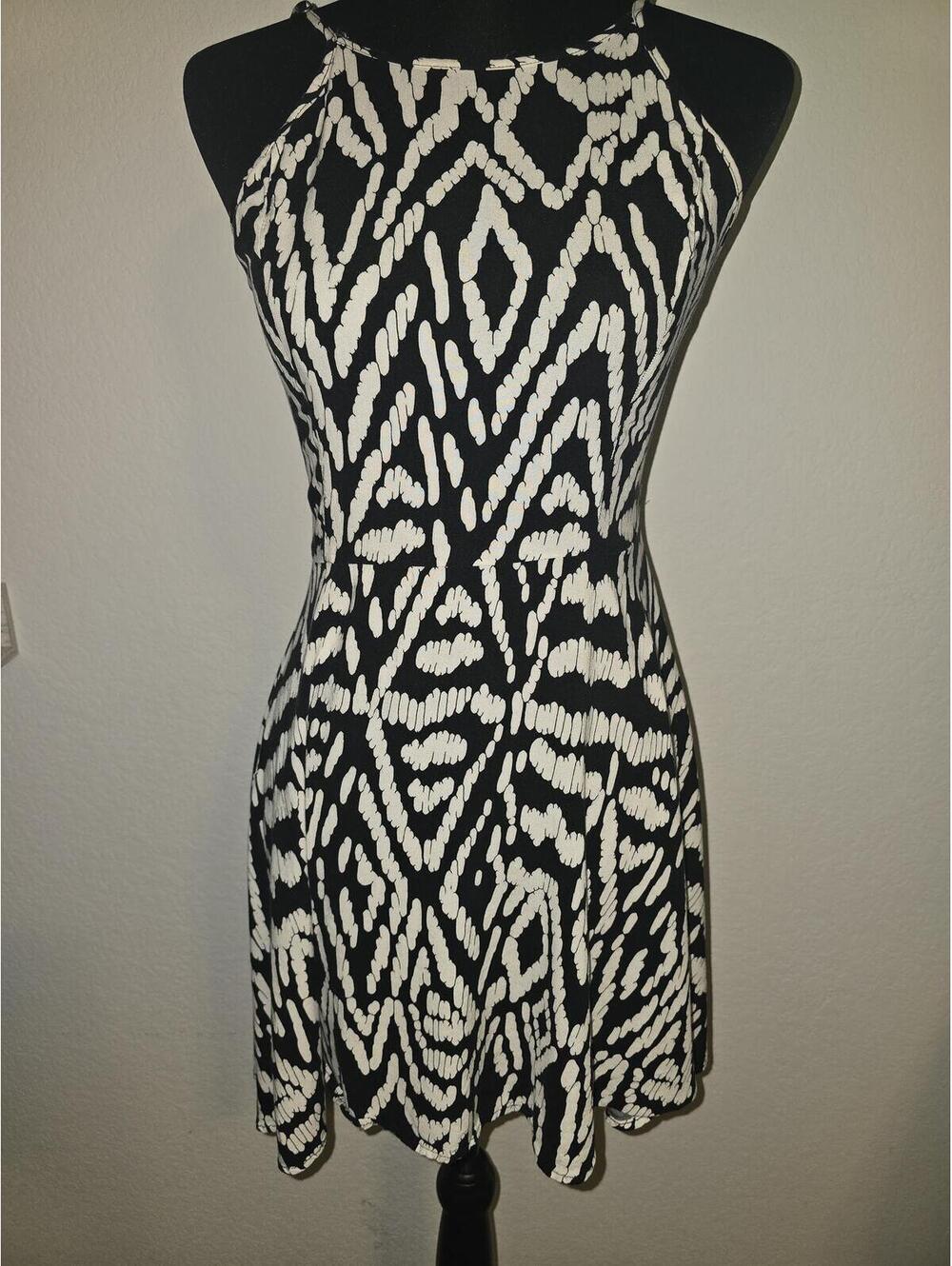 Aeropostale Black and White Smocked Abstract Print Spaghetti Strap Dress Size M